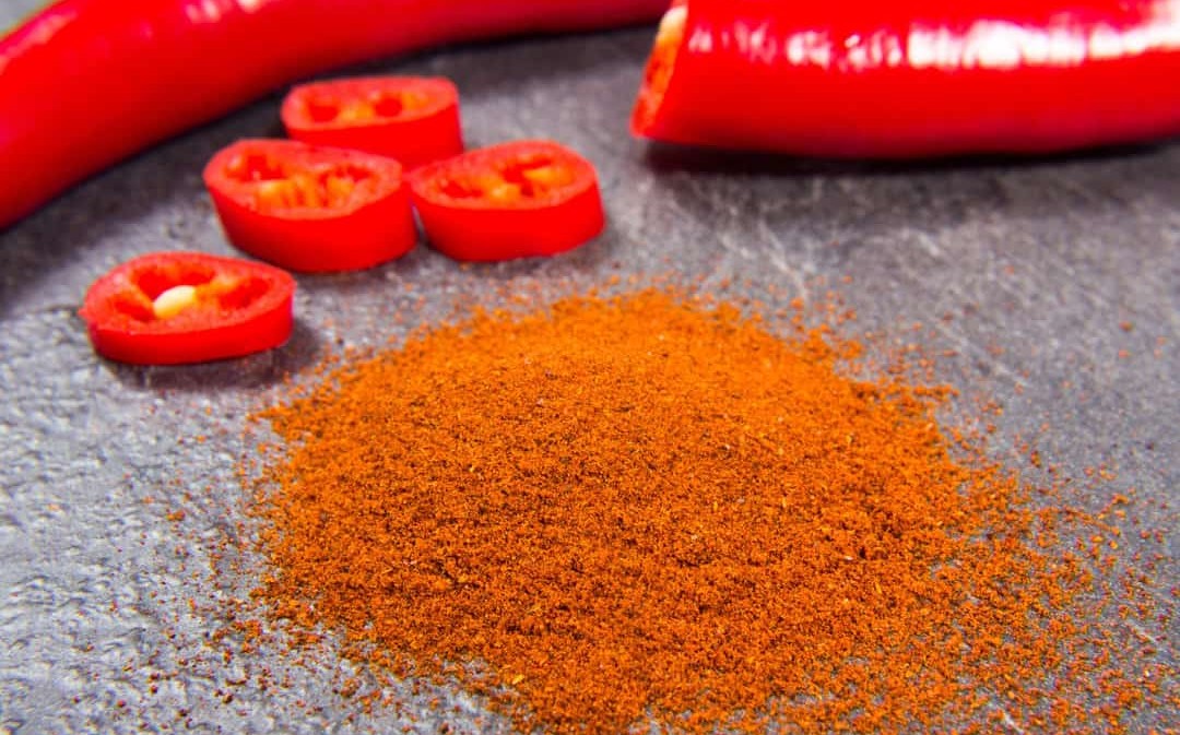 chilli powder and red pepper as mouse repellents